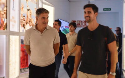 MÍCHEL GONZÁLEZ, la leyenda del Real Madrid y España que visita la experiencia LEGENDS